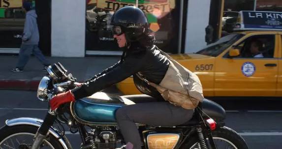 Eight Skills of Motorcycle Cycling in City